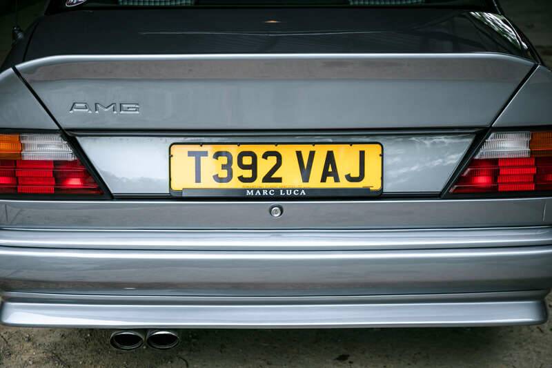 Image 39/43 of Mercedes-Benz 300 CE 3.2 AMG (1990)