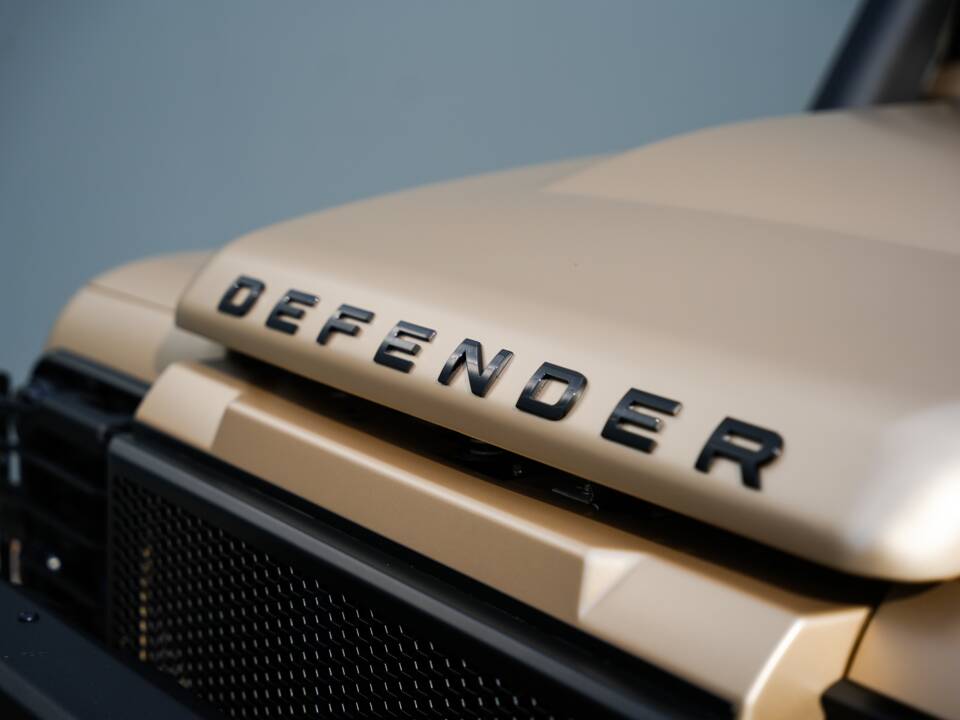 Bild 15/58 von Land Rover Defender 110 (2013)