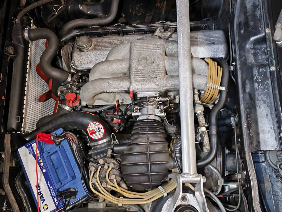 Image 11/22 of BMW 323i (1982)