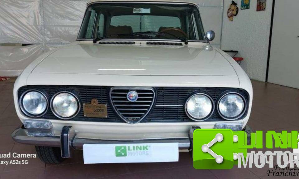 Bild 5/10 von Alfa Romeo 2000 Berlina (1976)