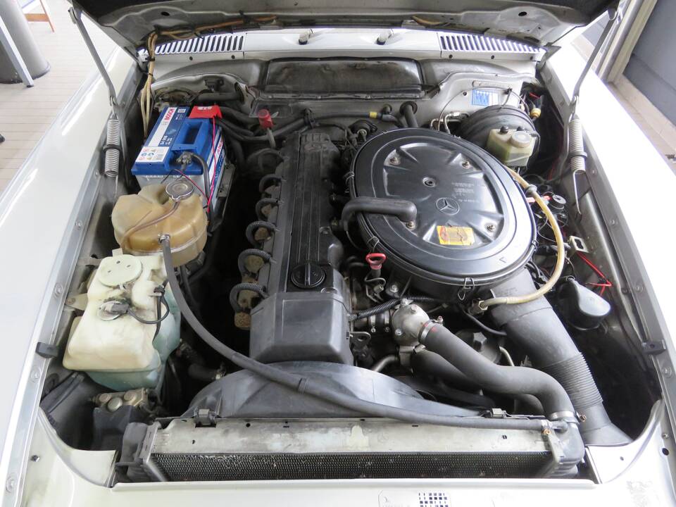 Image 31/39 de Mercedes-Benz 300 SL (1987)