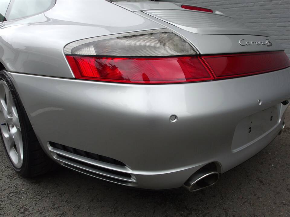 Bild 41/100 von Porsche 911 Carrera 4S (2002)