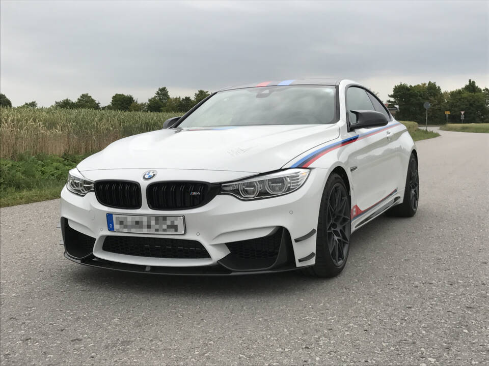 Bild 6/25 von BMW M4 GTS &quot;DTM Champion Edition&quot; (2017)