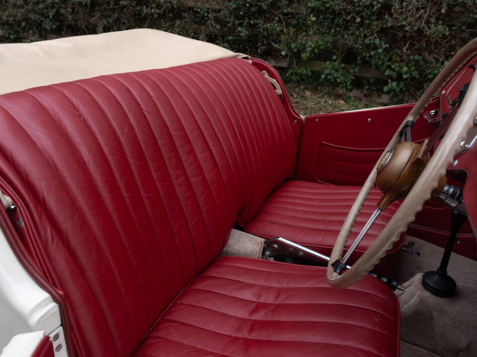 Image 9/13 of MG TD (1953)