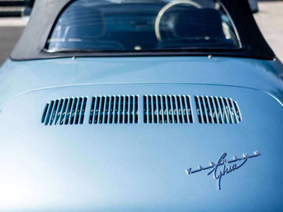Image 28/50 of Volkswagen Karmann Ghia 1500 (1971)