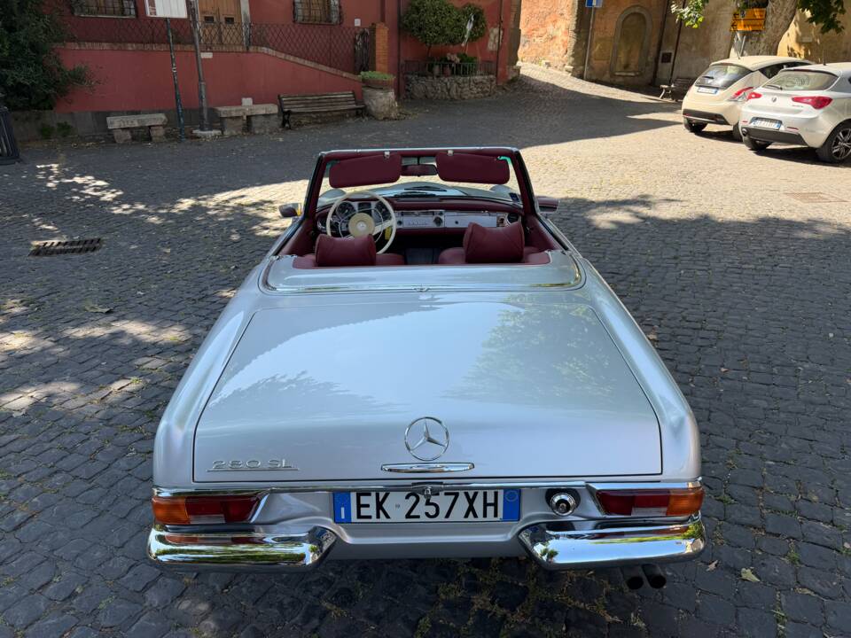 Bild 18/97 von Mercedes-Benz 280 SL (1969)