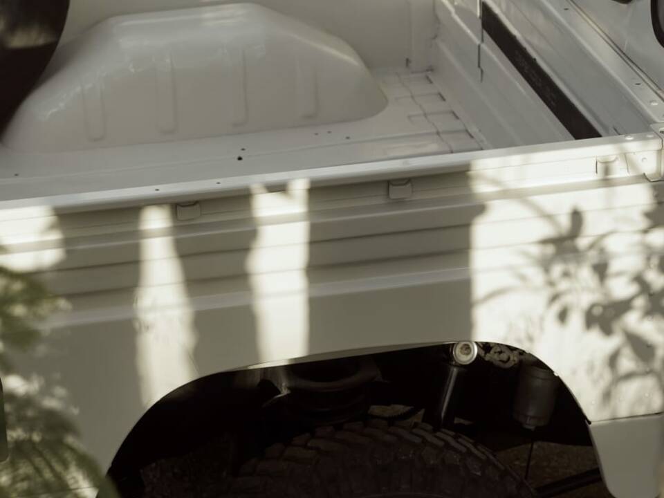 Image 30/32 of Land Rover Defender 130 Td5 Crew Cab (1999)