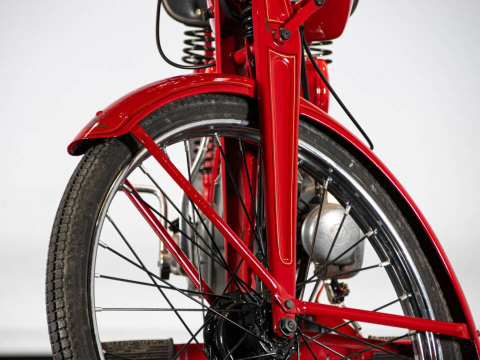 Afbeelding 32/50 van Moto Guzzi DUMMY (1948)