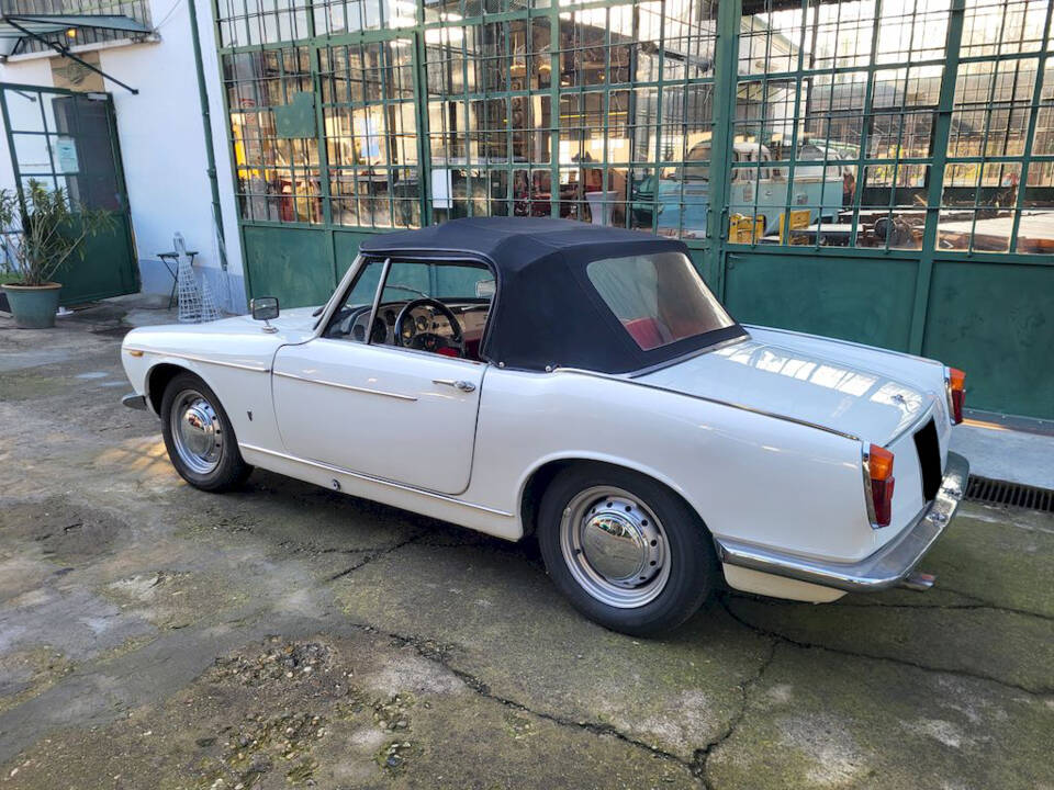 Immagine 12/33 di Innocenti Spider S (1963)