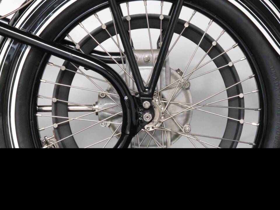 Image 70/98 of BMW R 32 (1925)