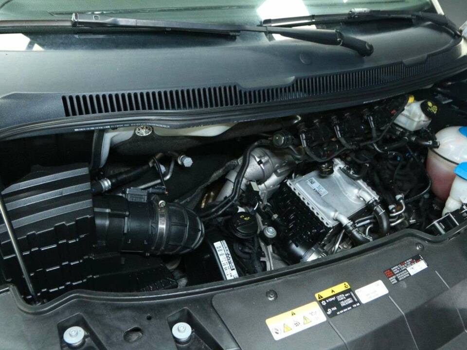 Image 37/50 of Volkswagen T6 Multivan 2.0 TDI (2020)