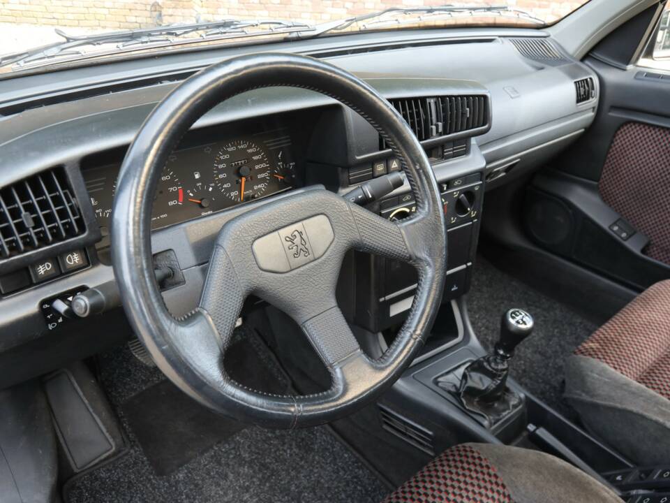 Bild 23/50 von Peugeot 405 Mi16 (1990)