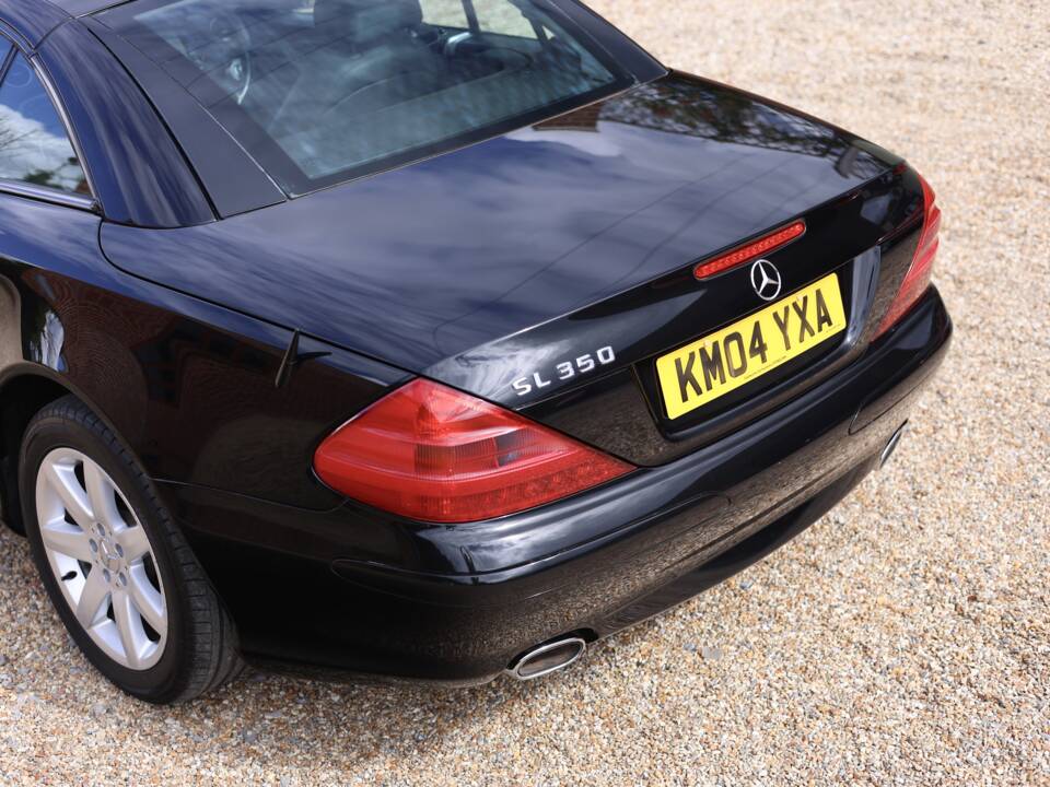 Image 14/50 de Mercedes-Benz SL 350 (2004)