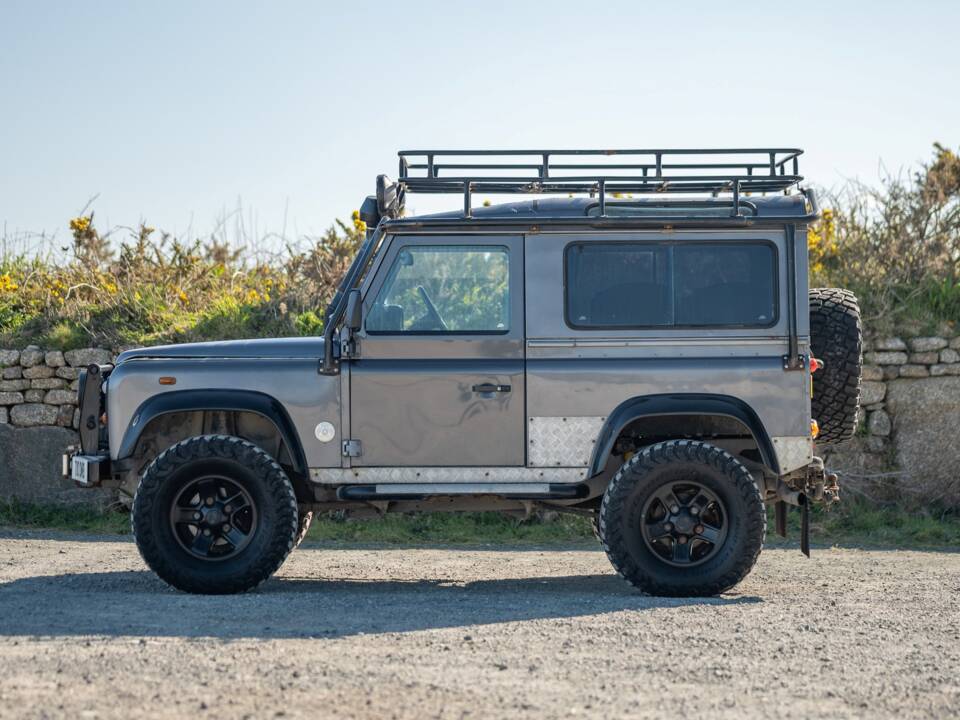 Afbeelding 2/33 van Land Rover Defender 90 Td5 (2001)