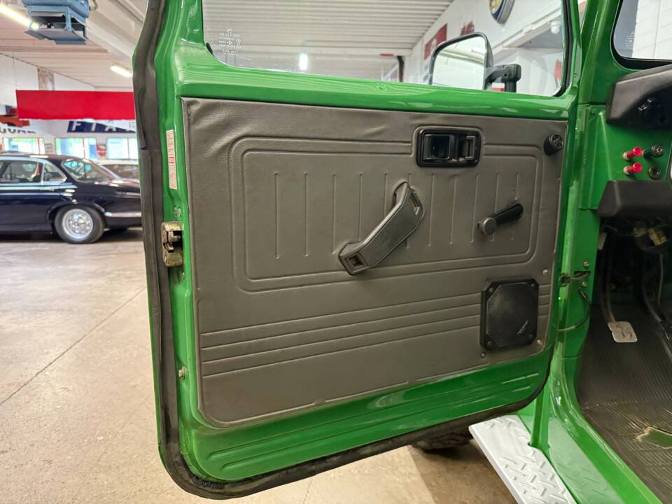 Bild 6/20 von Toyota Land Cruiser BJ 42 (1981)