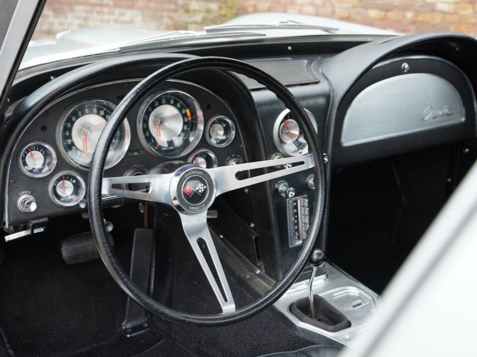 Image 28/50 of Chevrolet Corvette Sting Ray (1963)