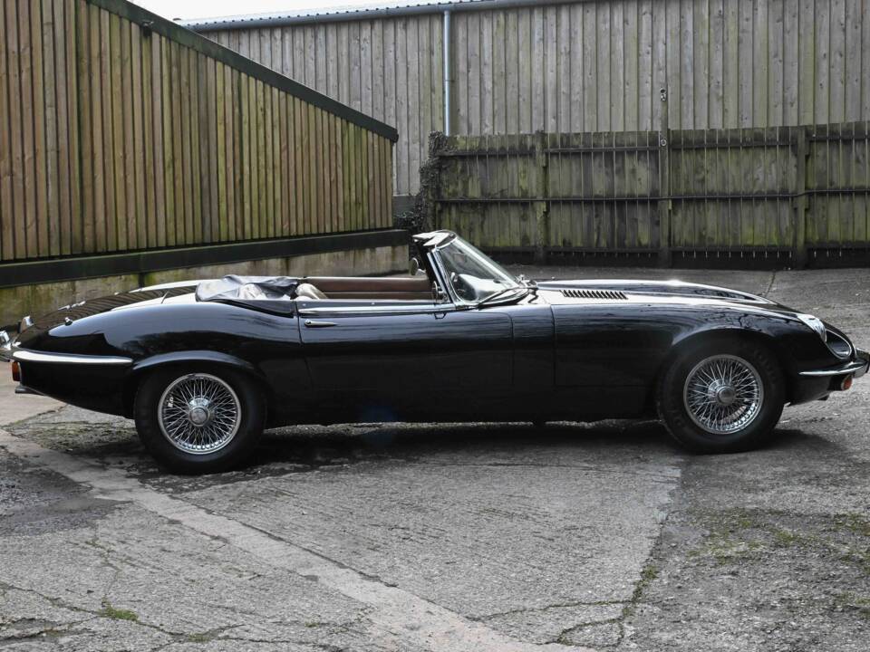 Bild 2/50 von Jaguar E-Type V12 (1974)