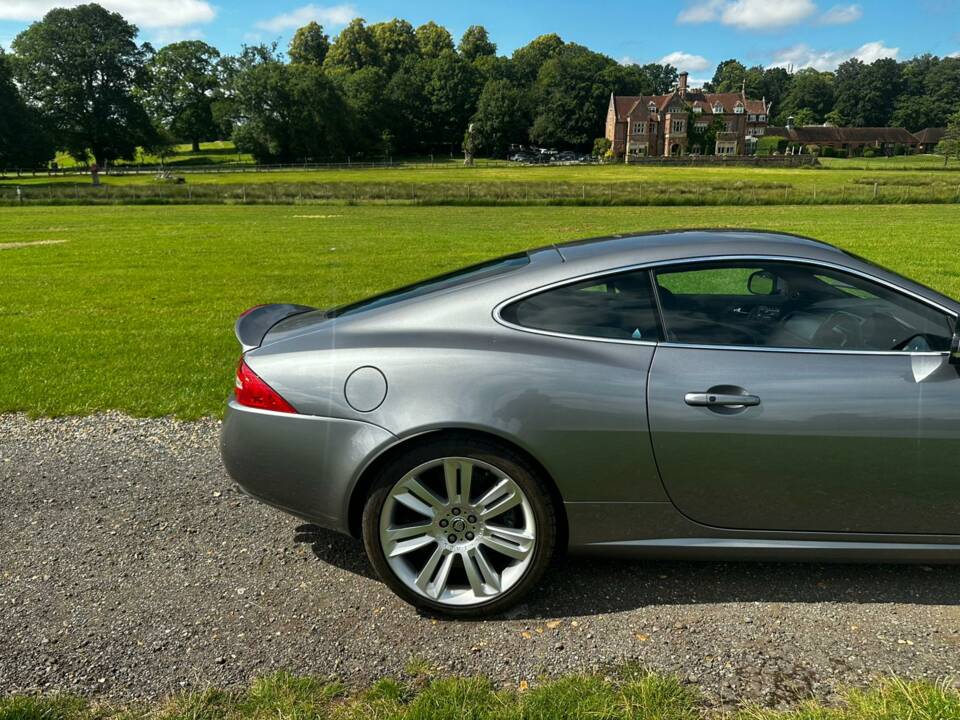 Image 9/46 of Jaguar XKR (2010)