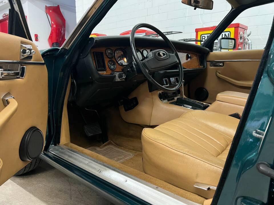 Bild 6/24 von Jaguar Sovereign H.E. V12 (1983)