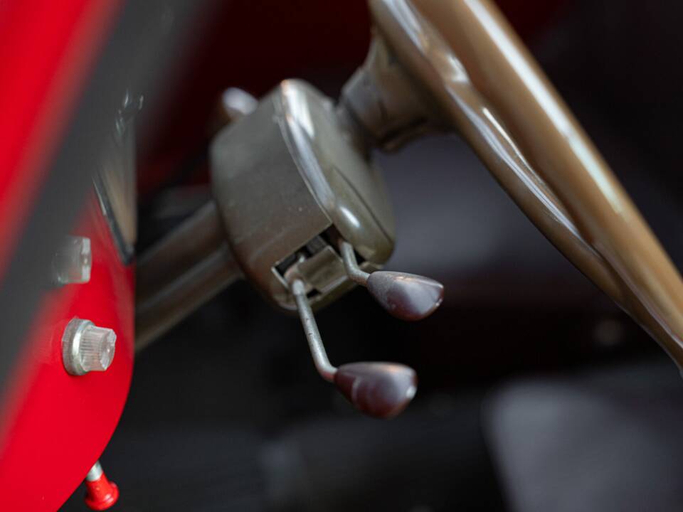 Bild 35/43 von FIAT 500 C Furgonato (1950)