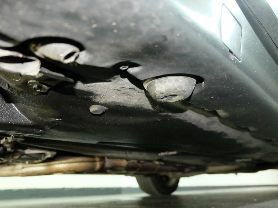 Bild 25/28 von Mercedes-Benz 500 E (1991)