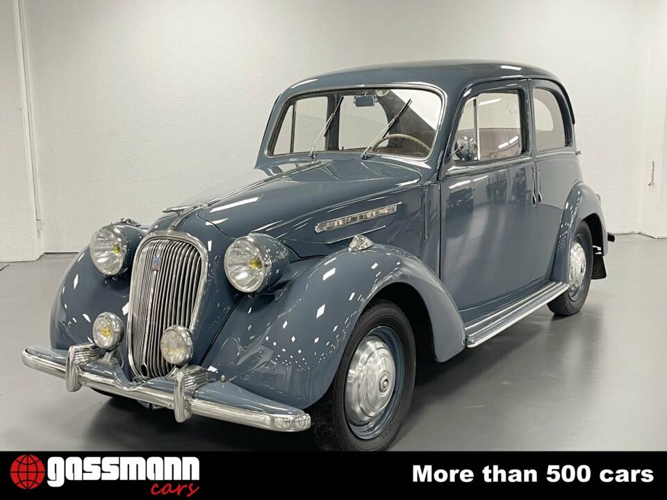 Immagine 3/15 di SIMCA 8 - 1200 (1950)