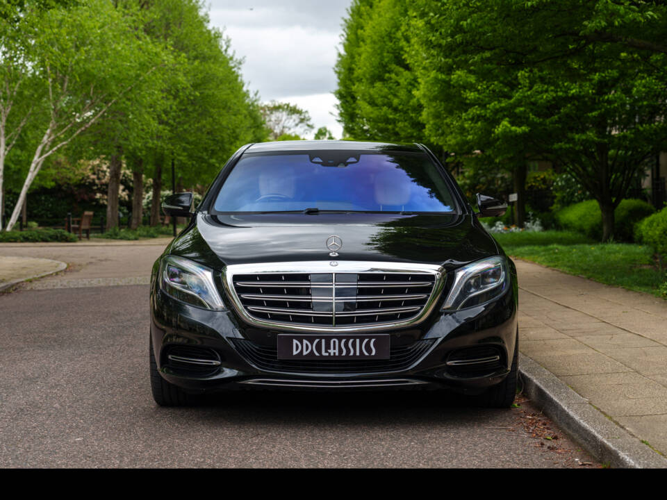 Immagine 5/42 di Mercedes-Benz Maybach S 600 (2015)
