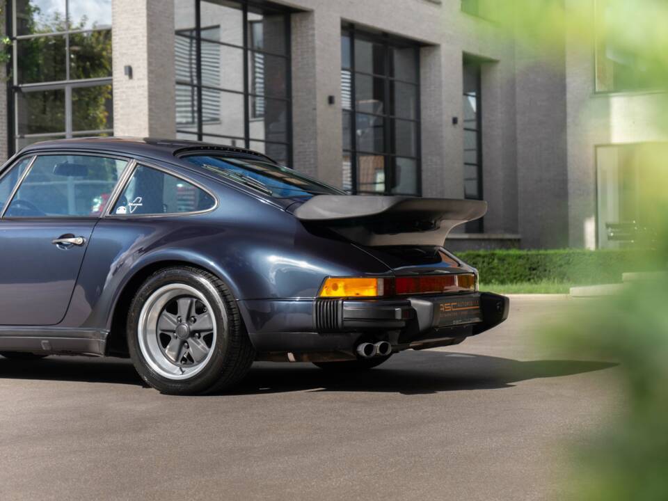 Imagen 8/33 de Porsche 911 Turbo 3.3 (1988)