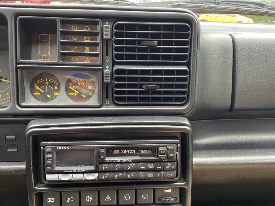 Afbeelding 9/13 van Lancia Delta HF Integrale Evoluzione I (1992)