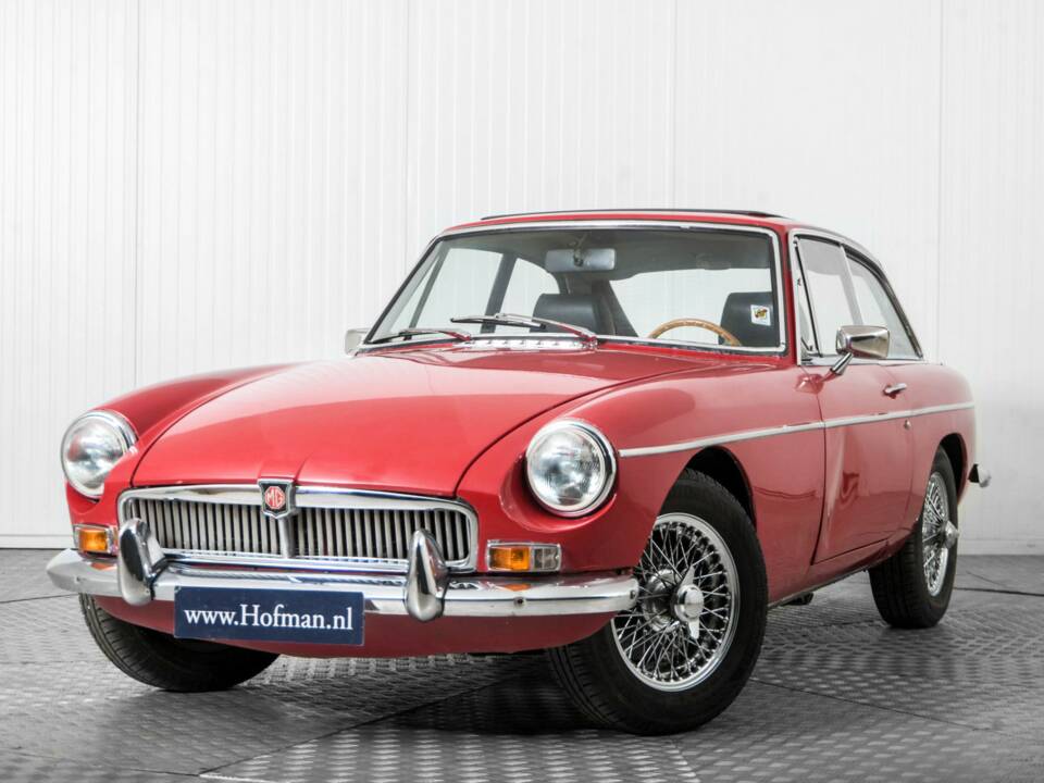Image 3/50 of MG MGB GT (1967)