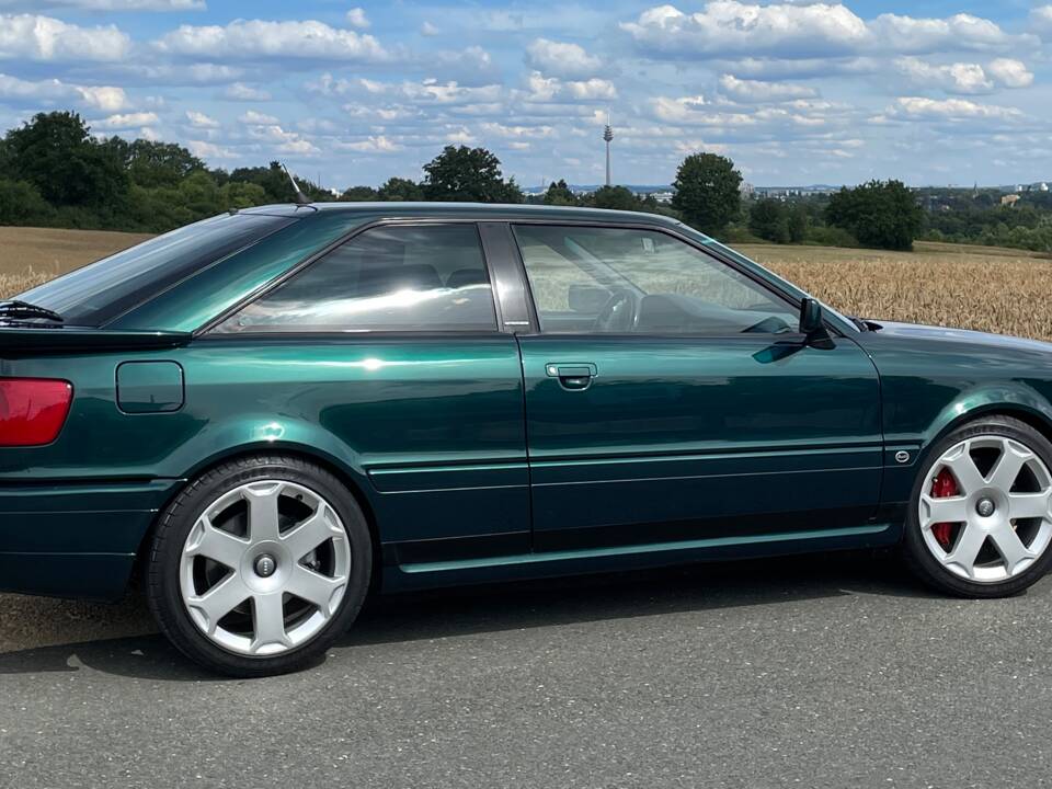 Image 2/42 de Audi Coupé S2 (1994)