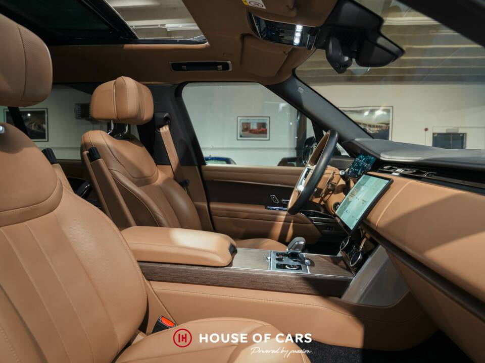 Image 18/25 of Land Rover Range Rover D350 (2022)