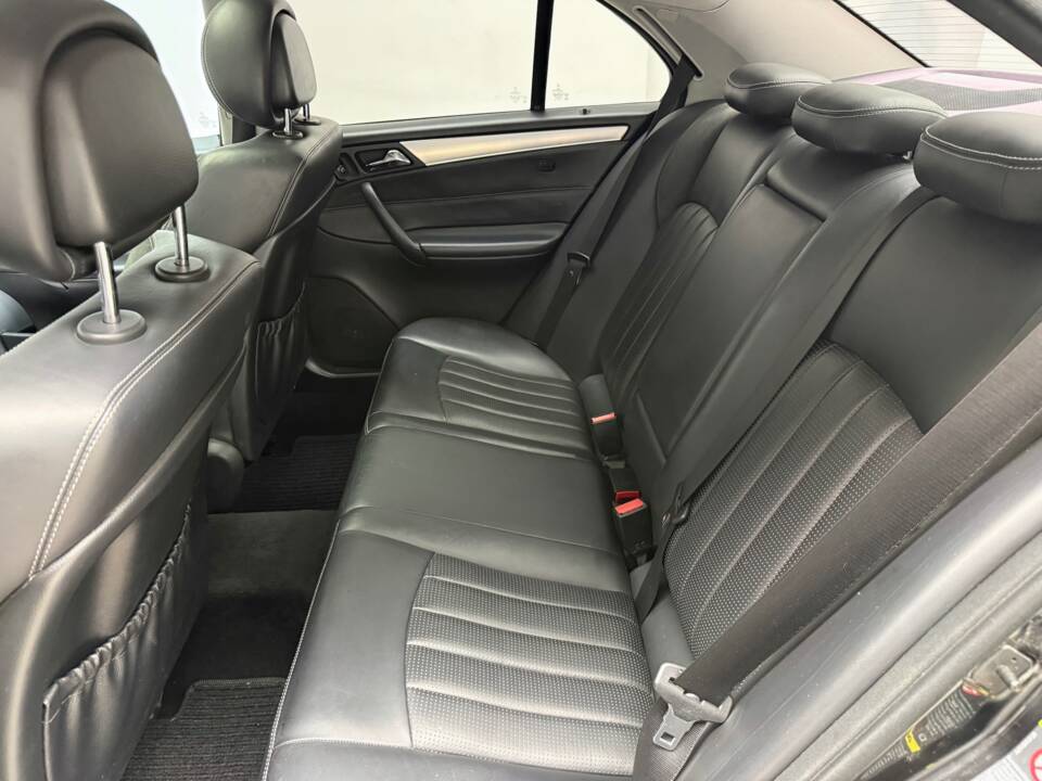 Image 26/27 of Mercedes-Benz C 55 AMG (2005)