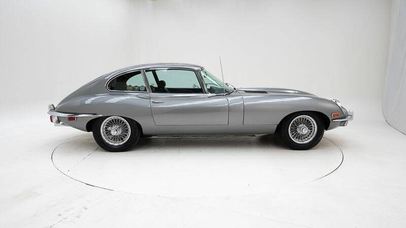Image 9/15 de Jaguar E-Type (1969)
