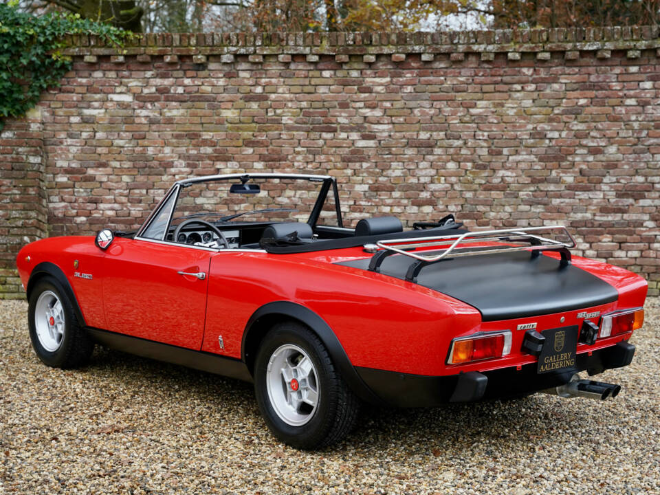 Imagen 2/50 de FIAT 124 Sport Spider (1973)