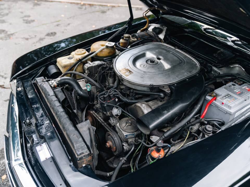 Image 28/30 de Mercedes-Benz 500 SL (1983)