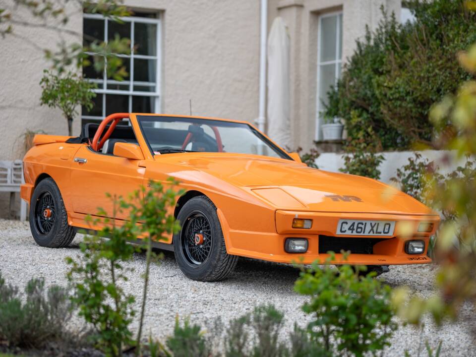 Image 10/50 of TVR Tasmin Series 1 (1985)