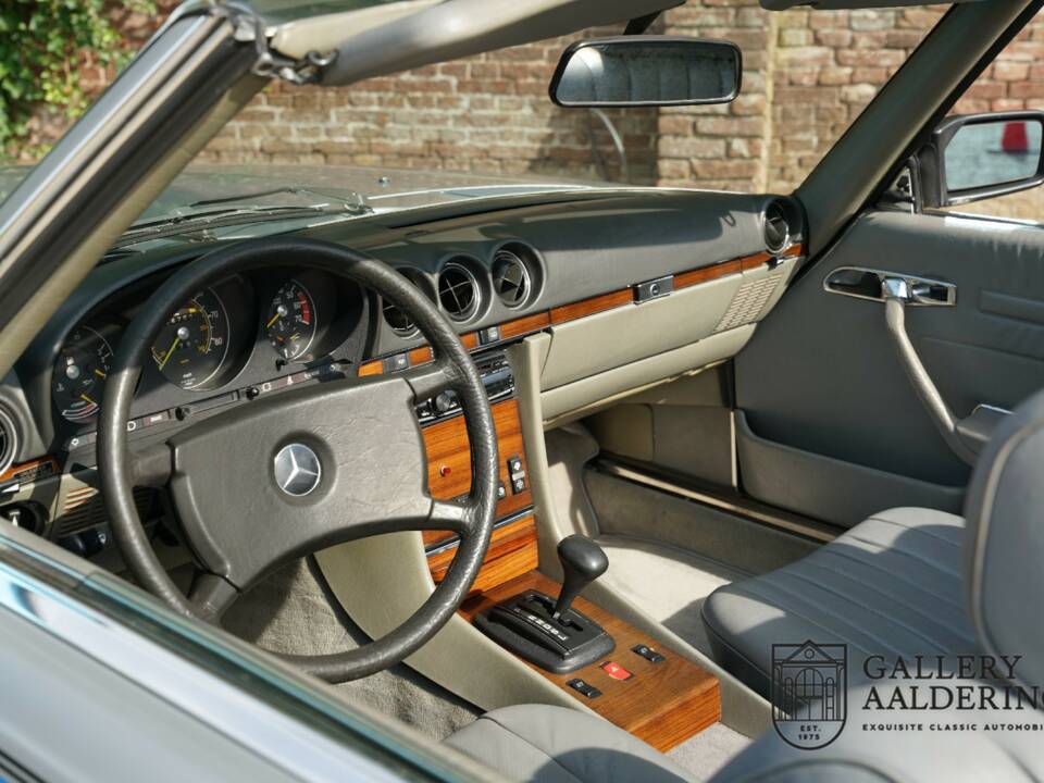 Image 33/50 of Mercedes-Benz 380 SL (1982)