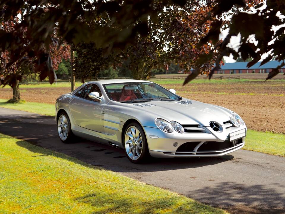 Image 3/15 de Mercedes-Benz SLR McLaren (2004)