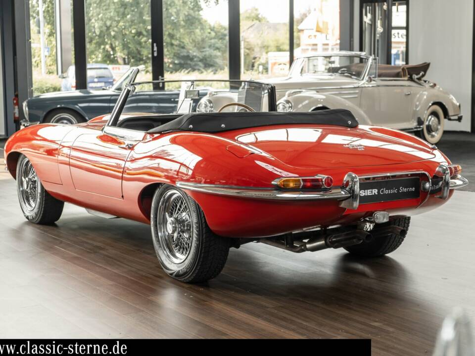 Image 3/15 of Jaguar E-Type 4.2 (1965)