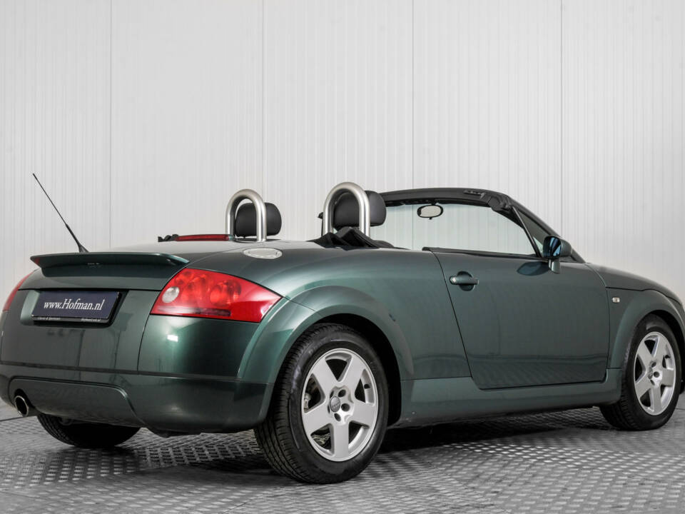 Bild 2/50 von Audi TT 1.8 T (2001)