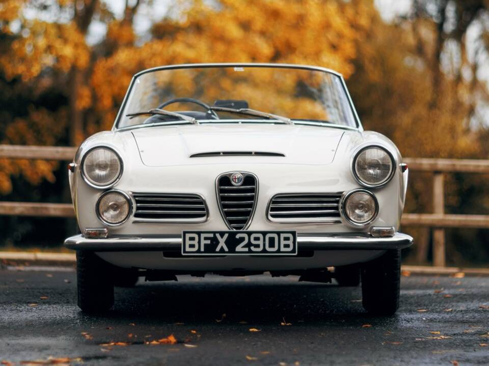 Image 50/50 of Alfa Romeo 2600 Spider (1964)