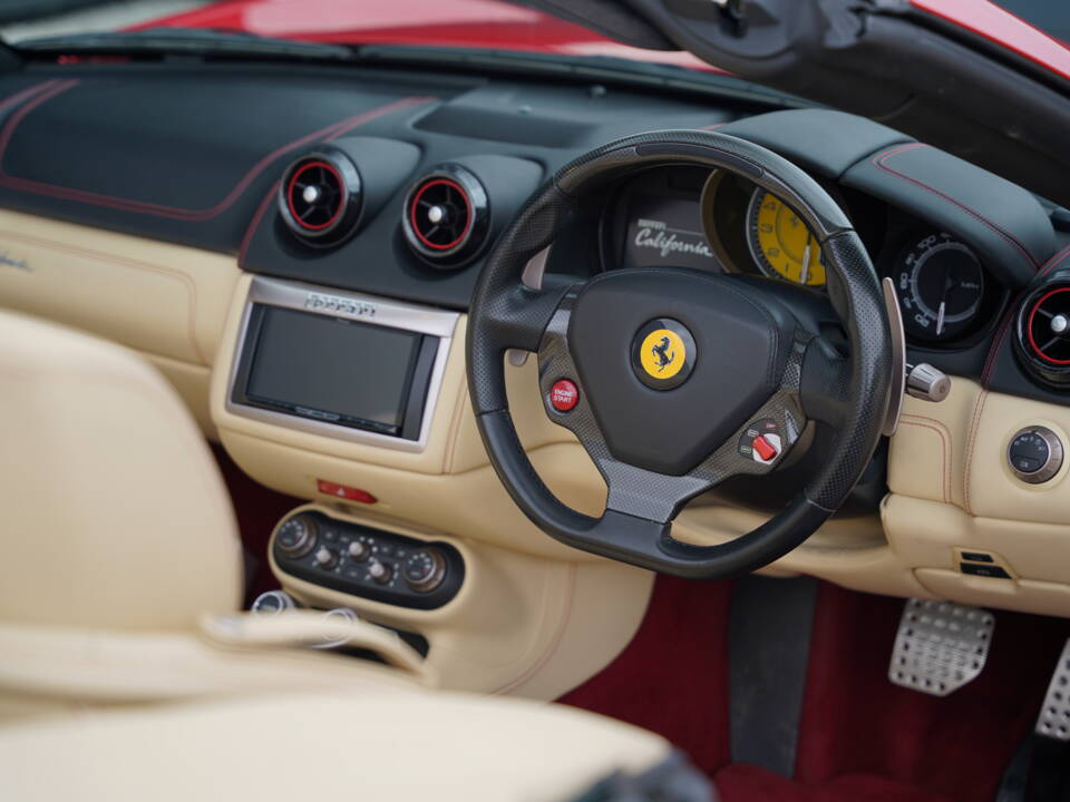 Image 12/50 of Ferrari California (2010)
