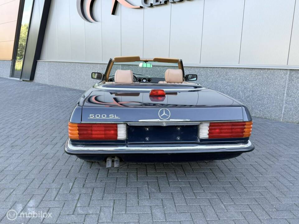 Image 6/22 de Mercedes-Benz 560 SL (1984)
