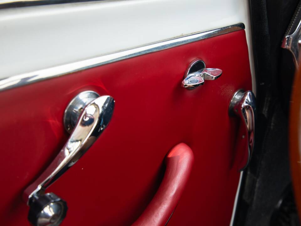 Image 46/50 de Alfa Romeo Giulia Nuova Super 1600 (1968)