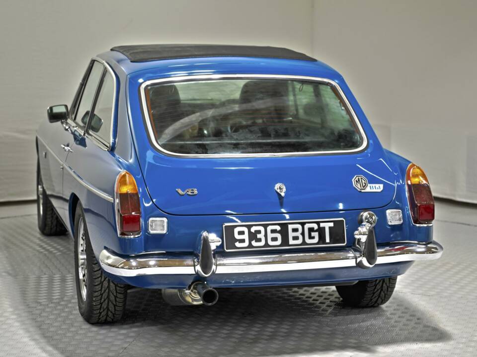 Afbeelding 10/50 van MG MGB GT V8 (1974)