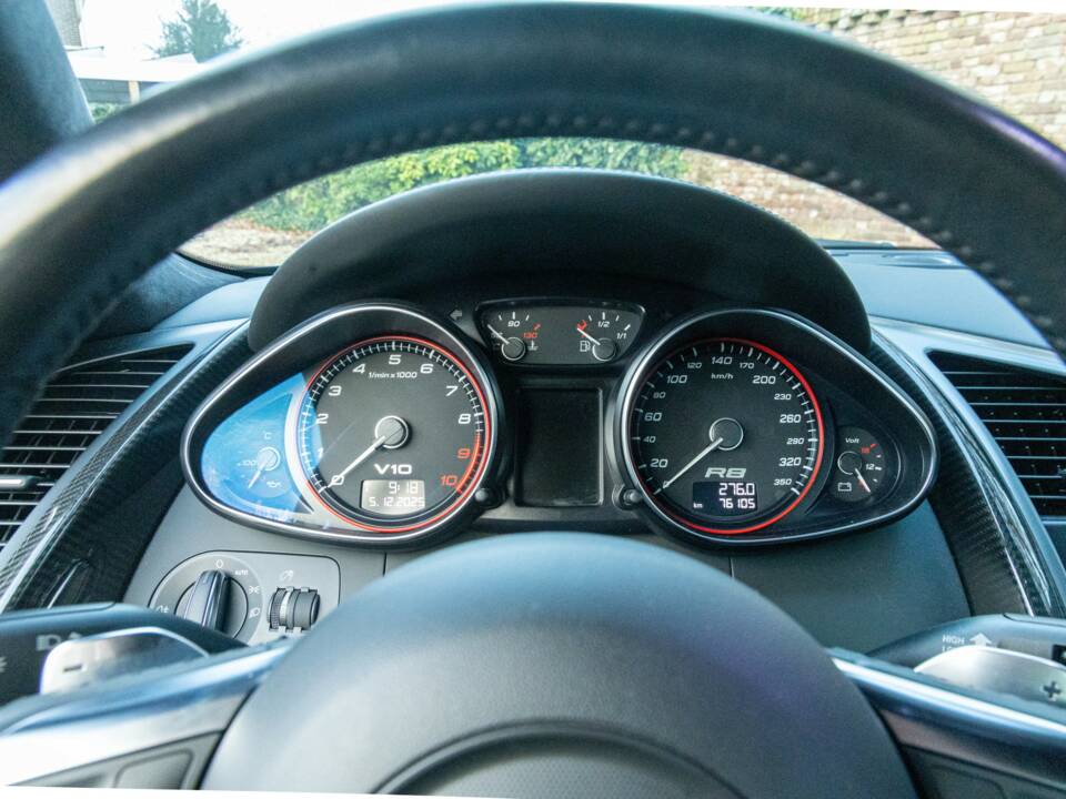 Image 39/50 de Audi R8 V10 (2011)
