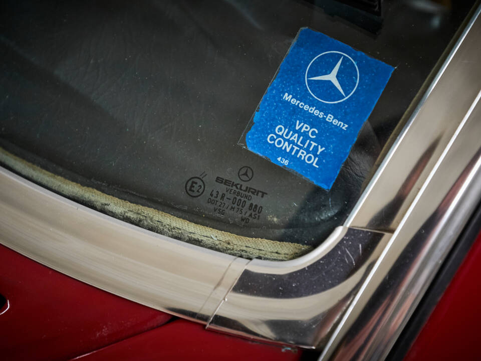 Image 20/89 of Mercedes-Benz 560 SL (1986)