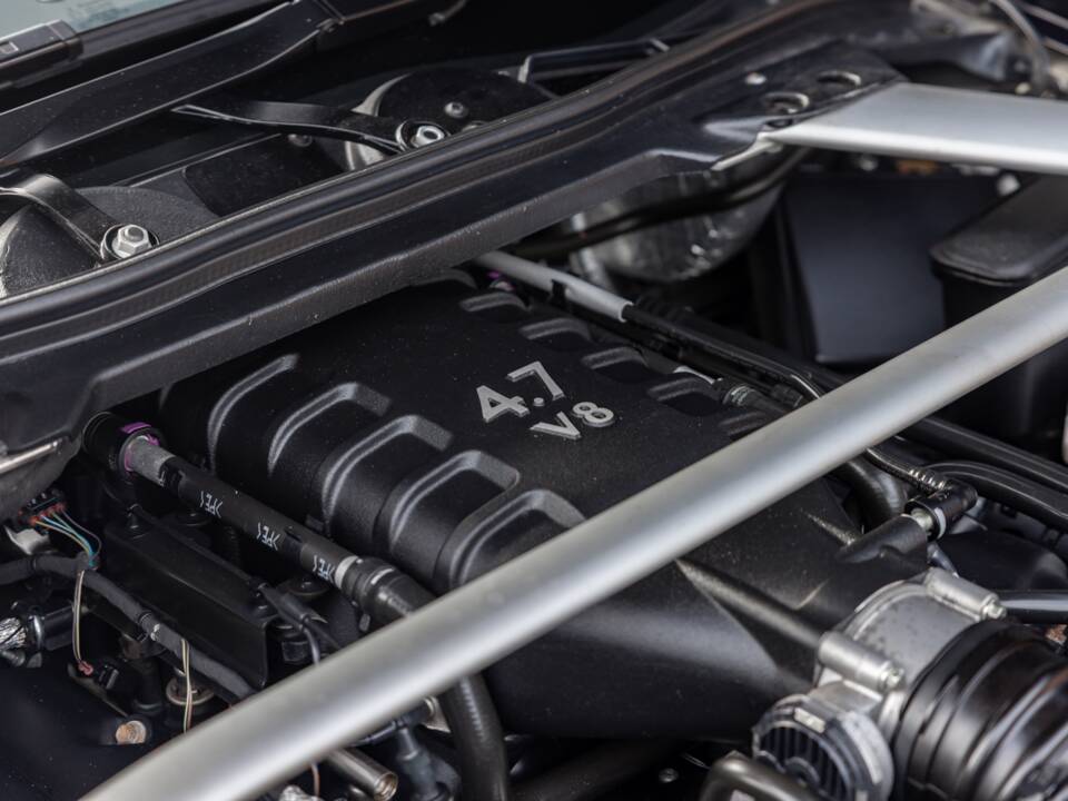 Image 28/65 of Aston Martin Vantage GT8 (2017)