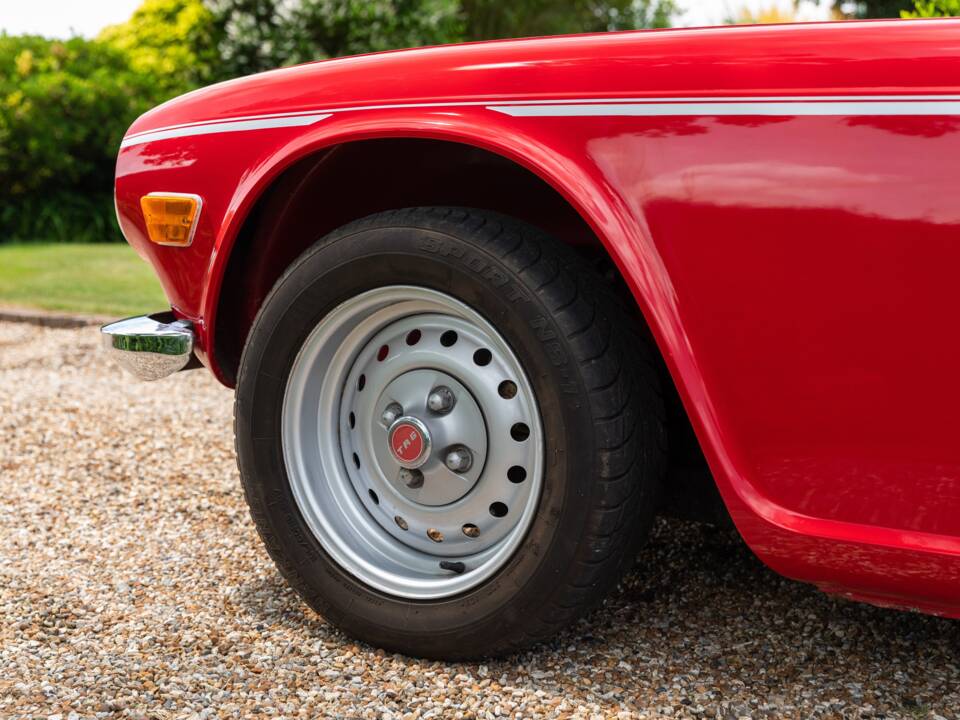 Immagine 40/50 di Triumph TR 6 (1975)